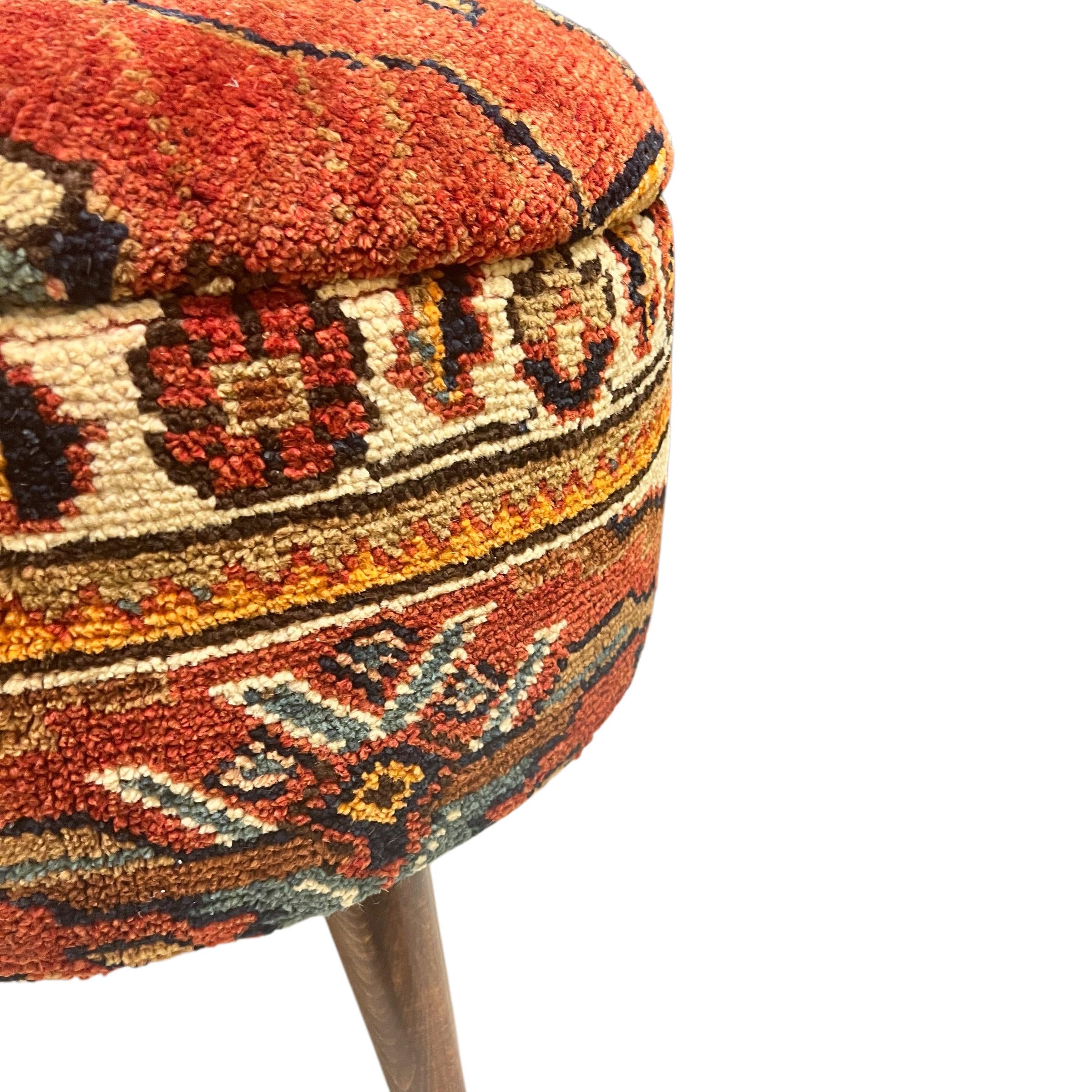 Vintage Carpet Medium Round Ottoman