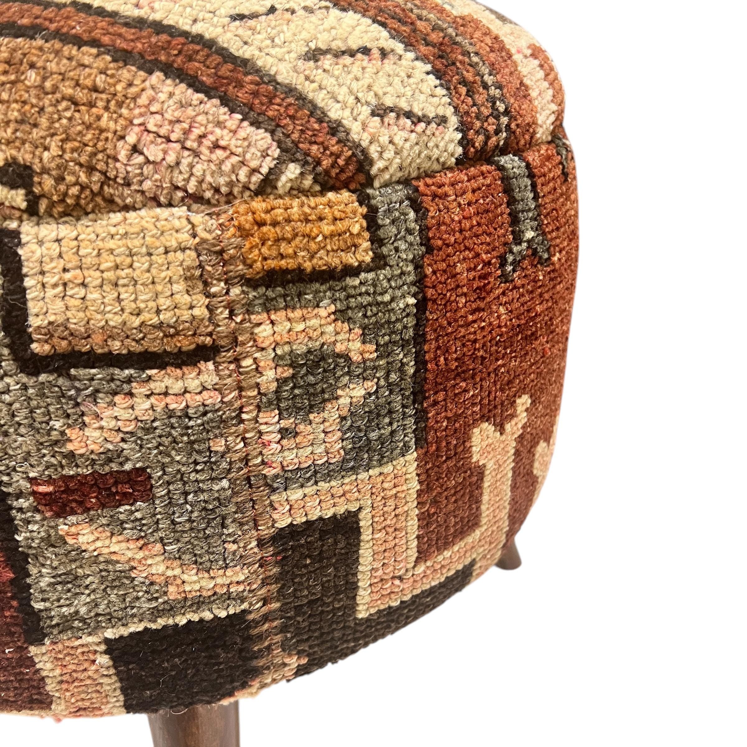 Vintage Carpet Medium Round Ottoman