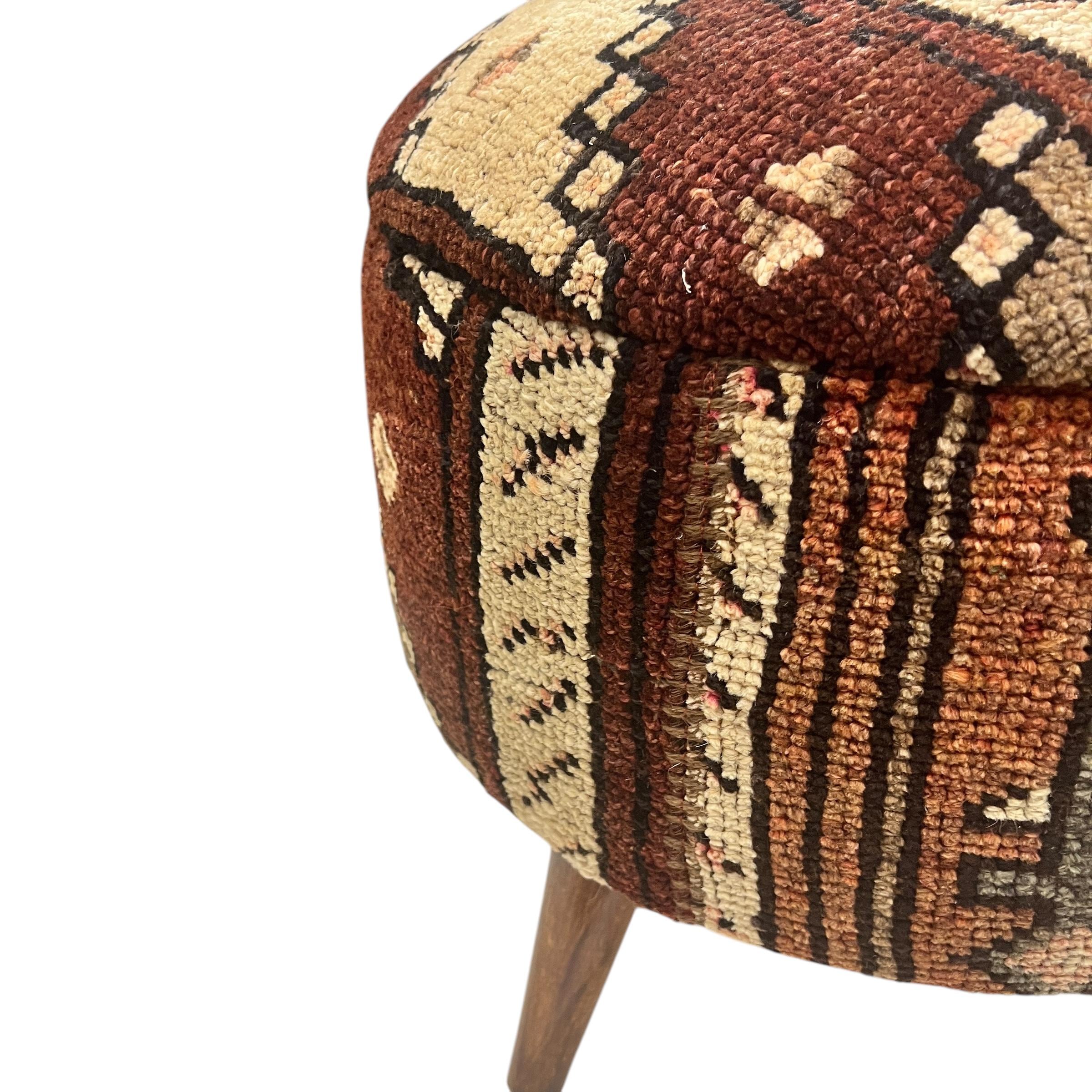 Vintage Carpet Medium Round Ottoman