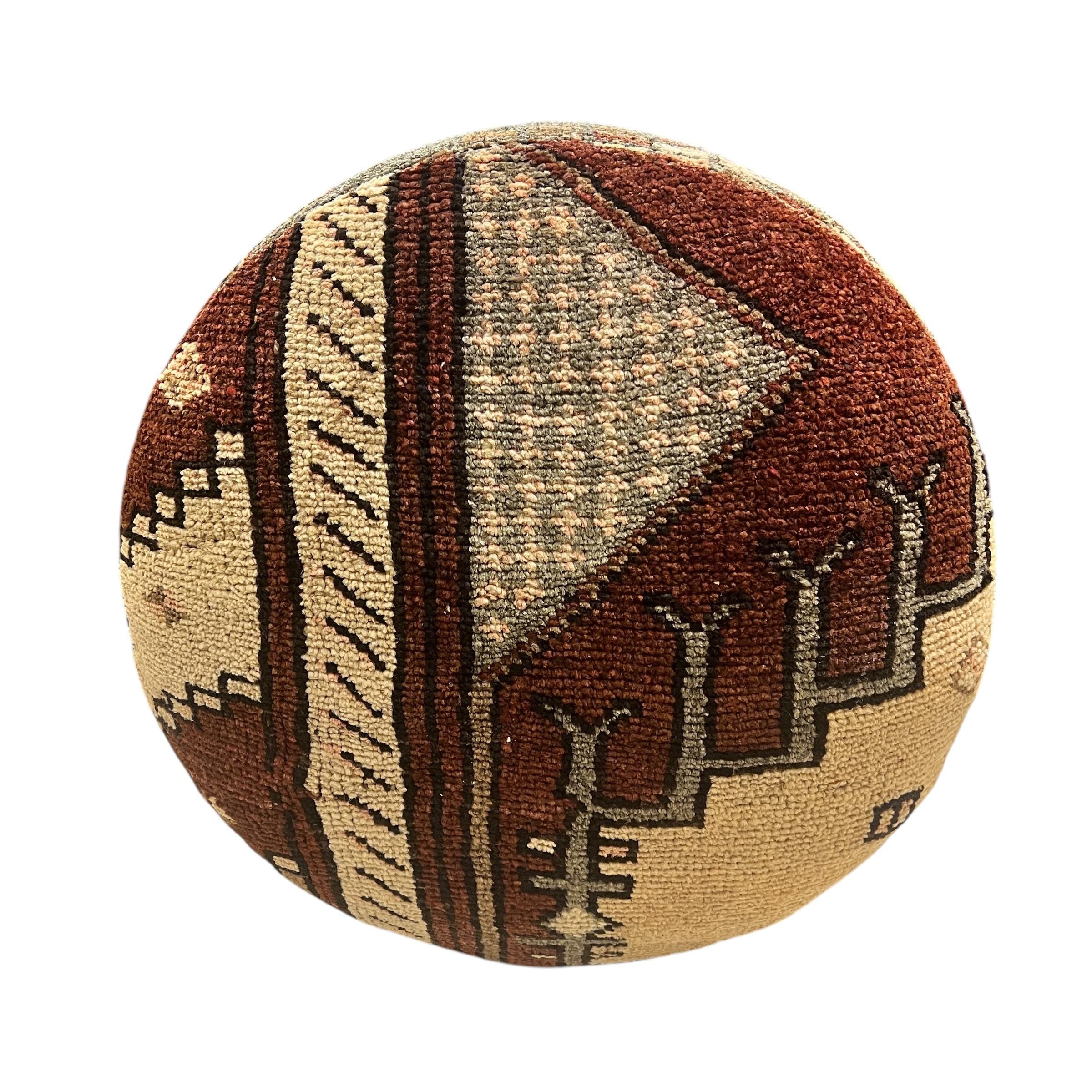 Vintage Carpet Medium Round Ottoman