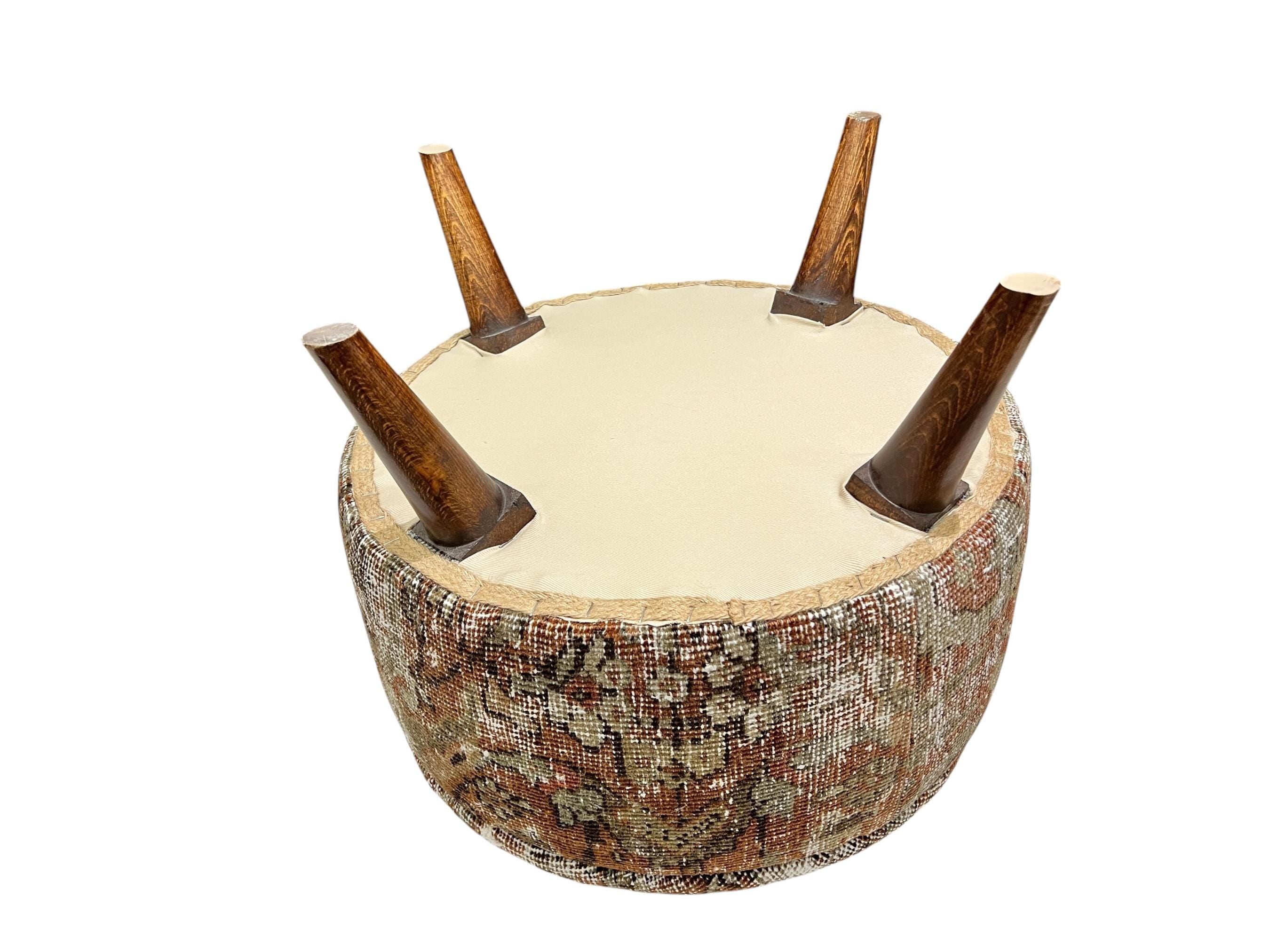 Vintage Carpet Medium Round Ottoman