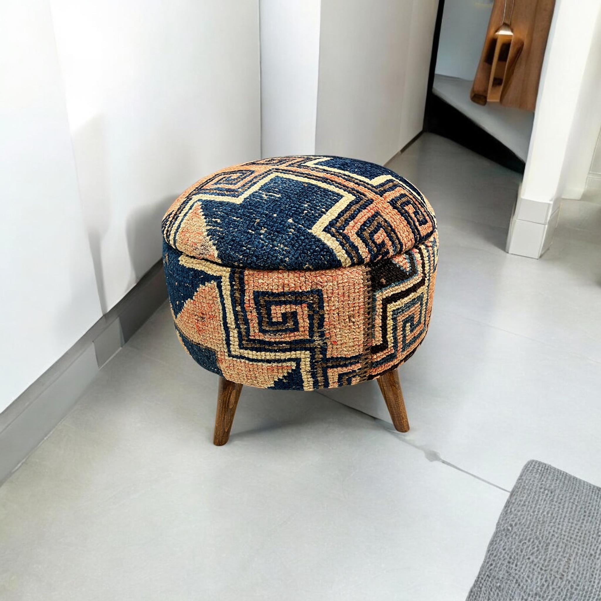 Vintage Rug Medium Round Ottoman