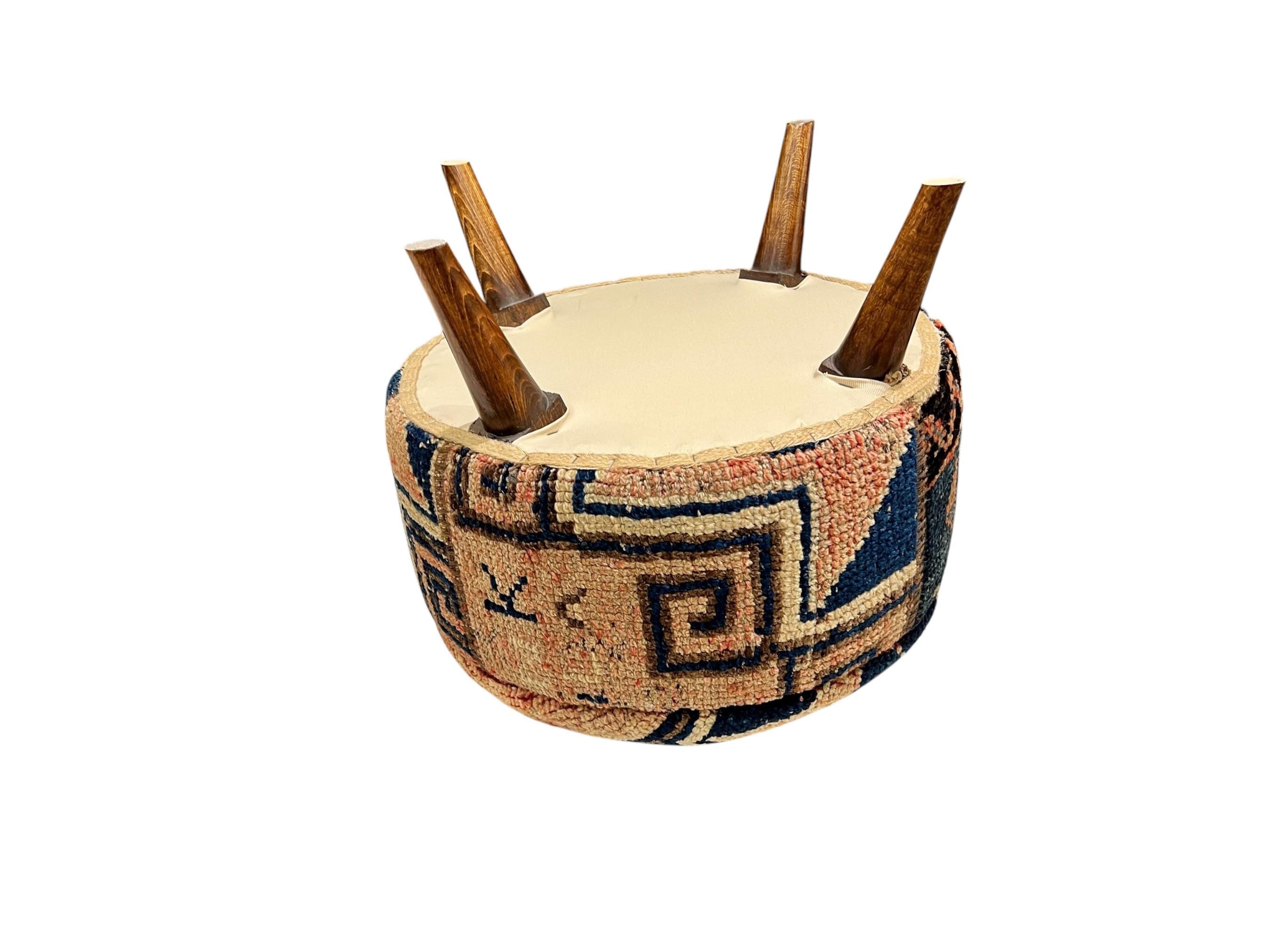 Vintage Rug Medium Round Ottoman