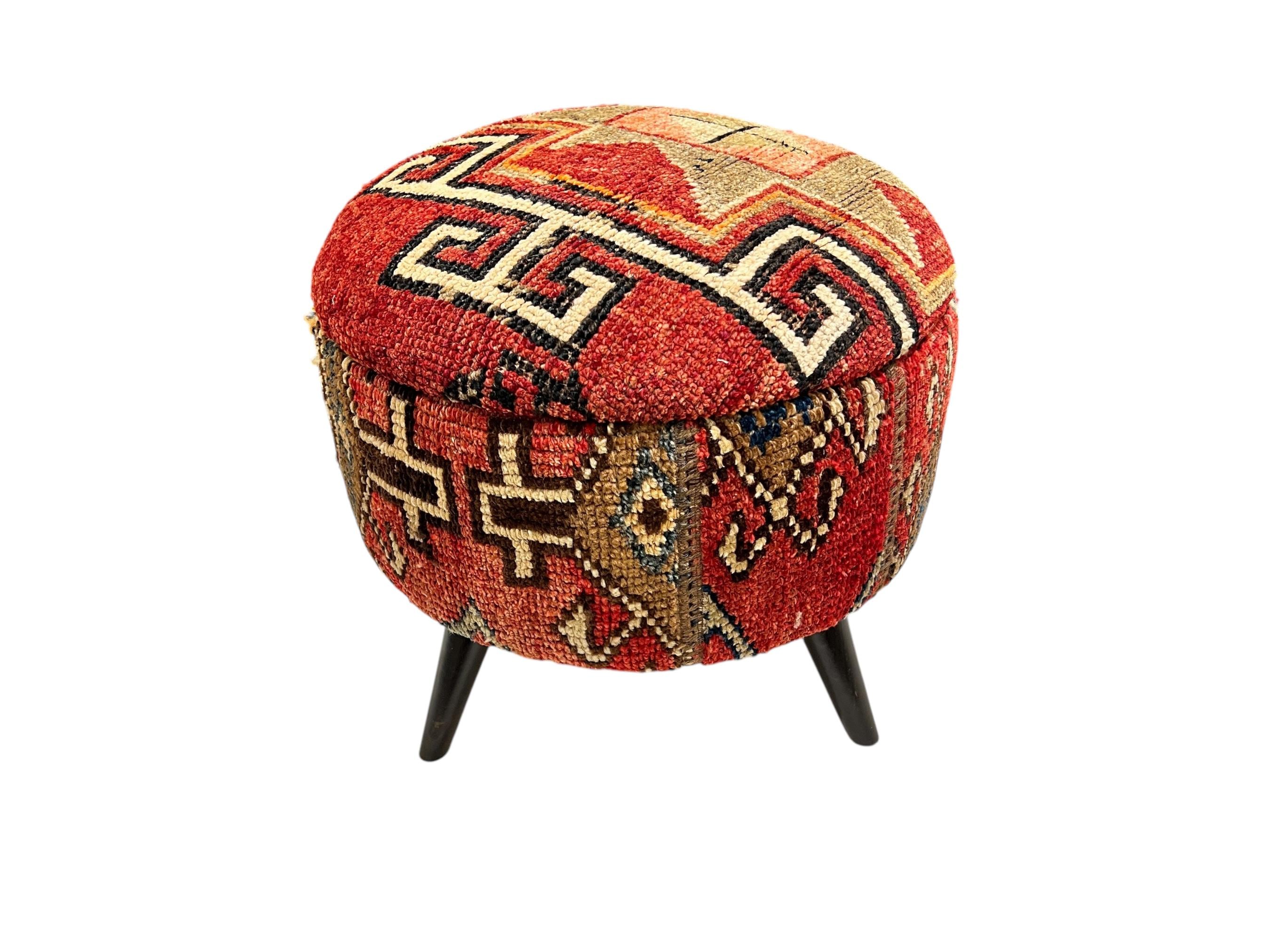 Vintage Carpet Medium Round Ottoman