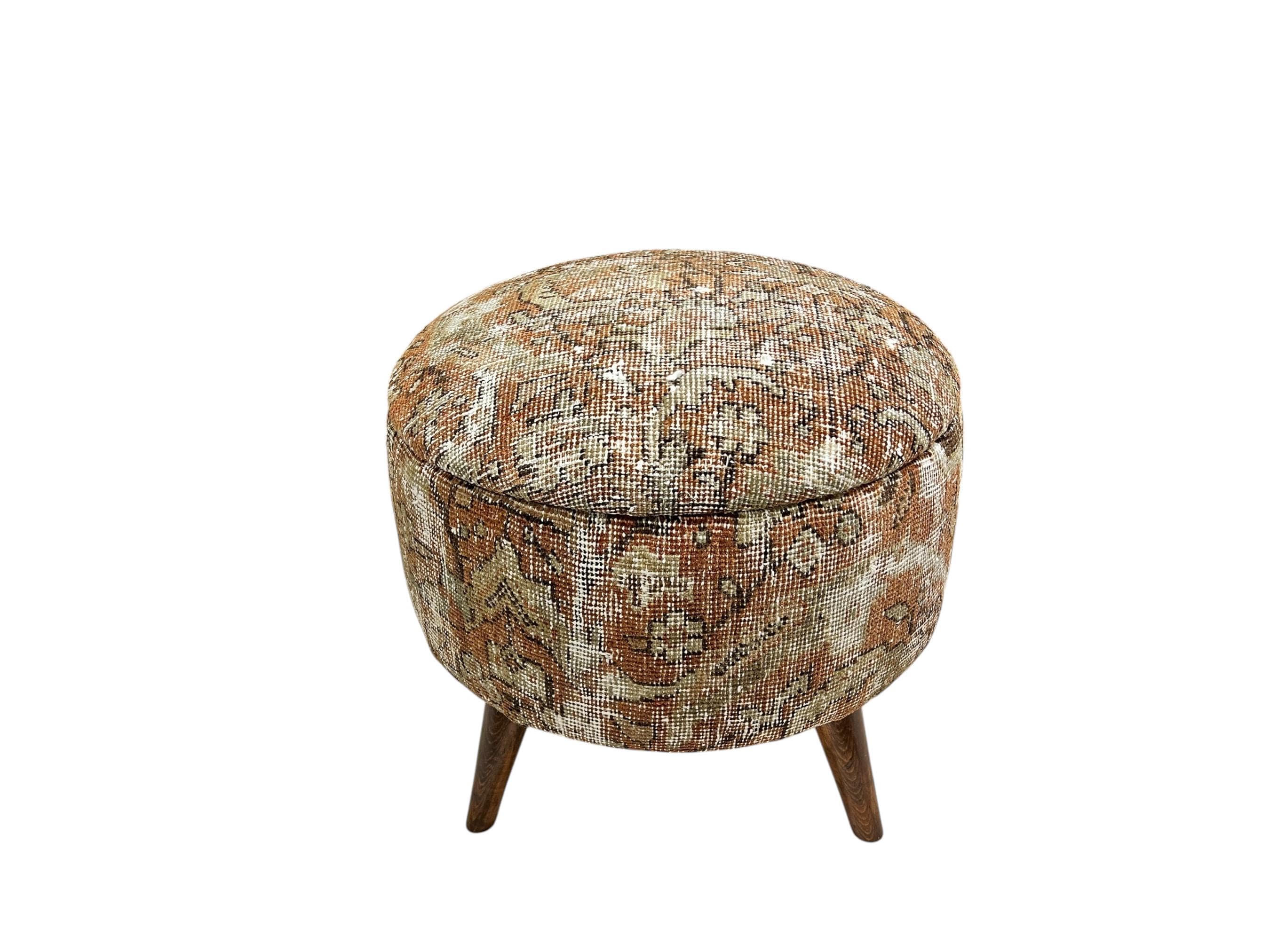 Vintage Carpet Medium Round Ottoman