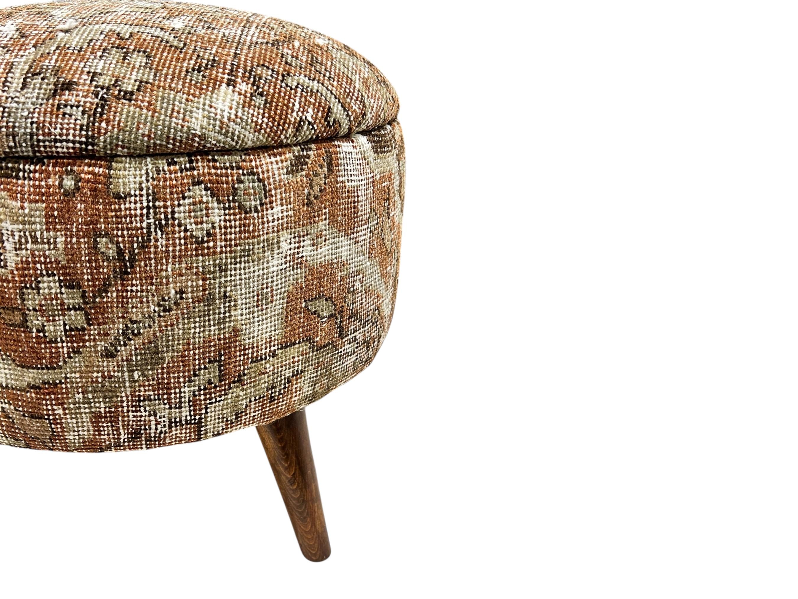 Vintage Carpet Medium Round Ottoman