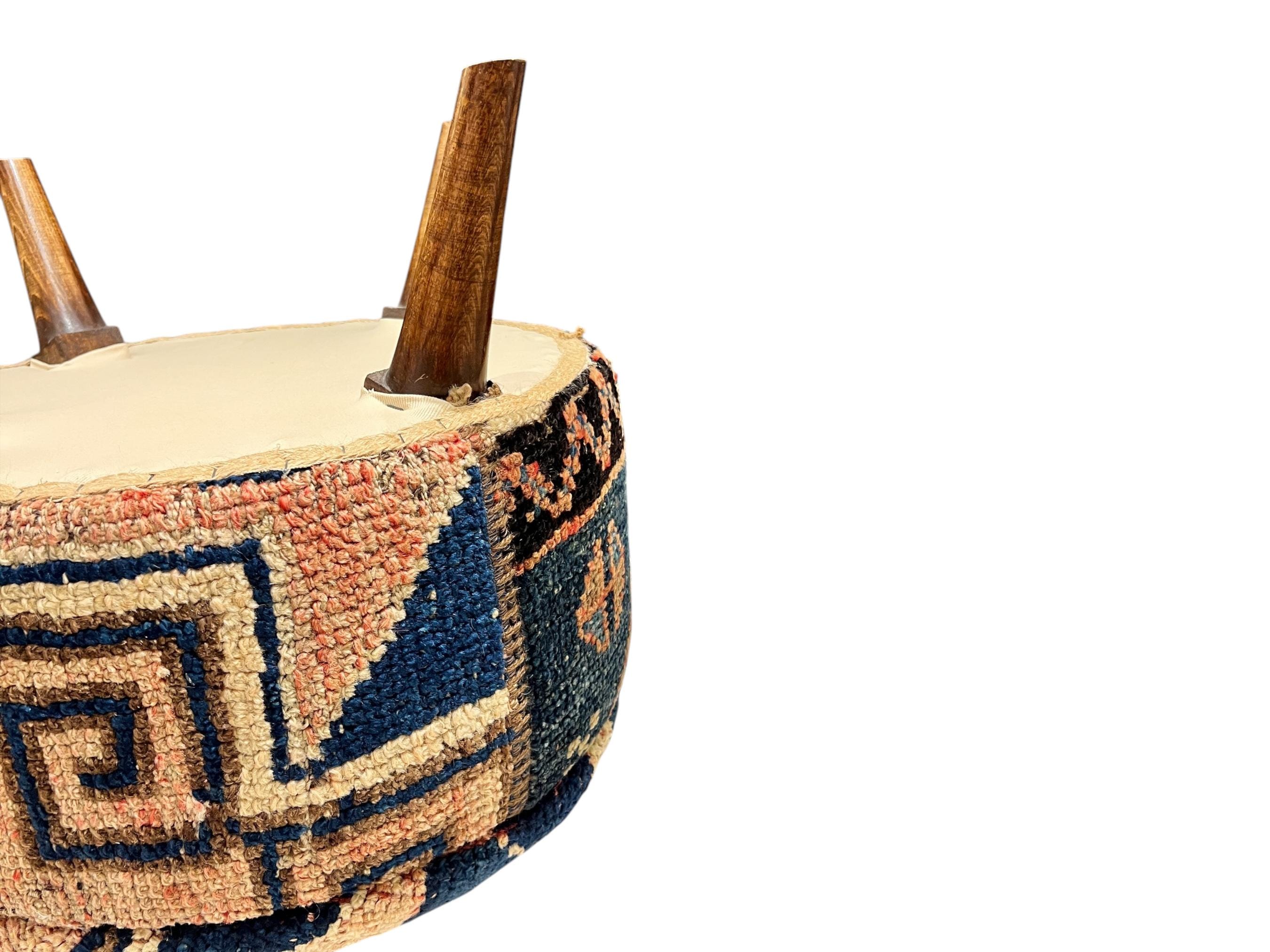 Vintage Rug Medium Round Ottoman
