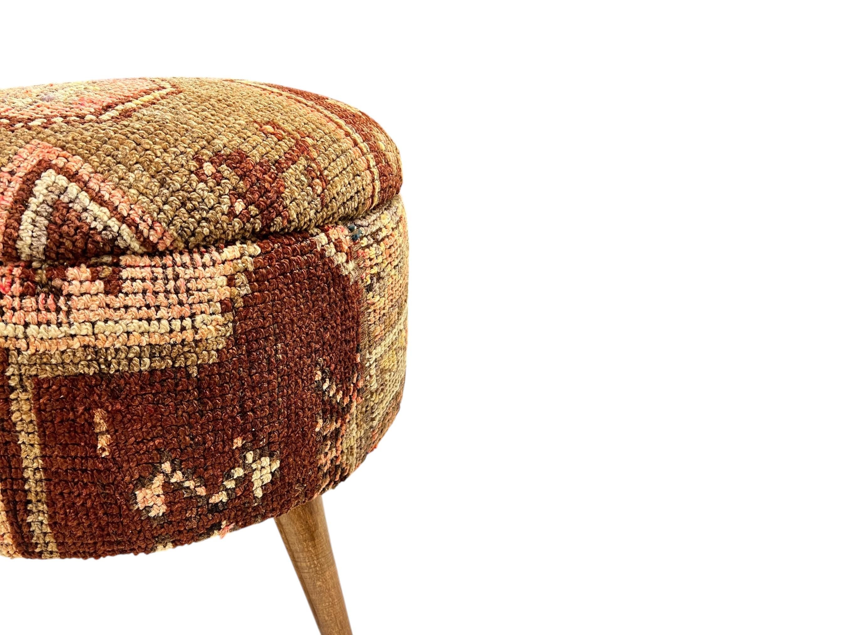 Vintage Carpet Medium Ottoman